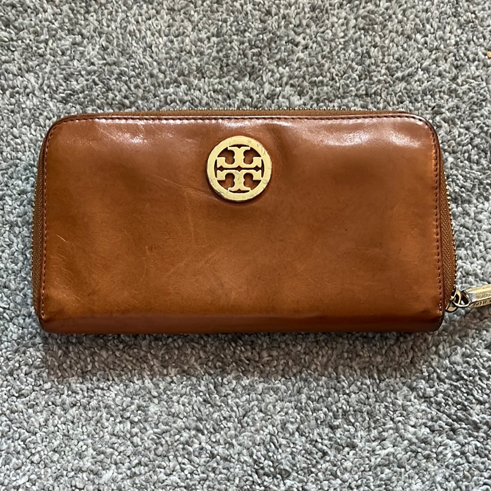 Tory Burch Wallet
